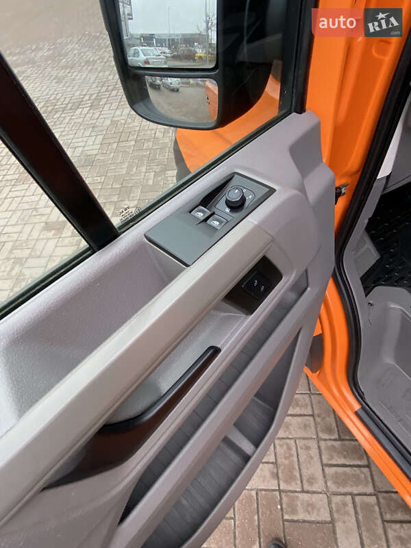 Грузовой фургон Volkswagen Crafter 2020 в Киеве