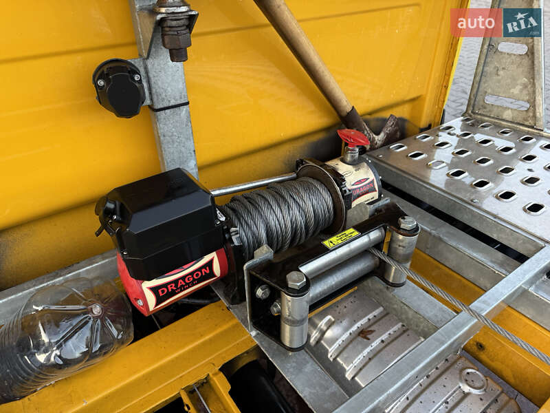 Автовоз Volkswagen Crafter 2012 в Ровно