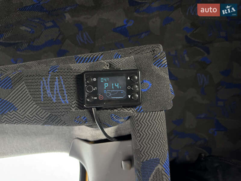 Автовоз Volkswagen Crafter 2012 в Ровно