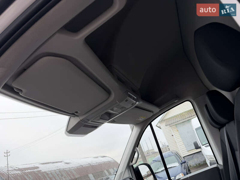 Вантажопасажирський фургон Volkswagen Crafter 2020 в Рівному