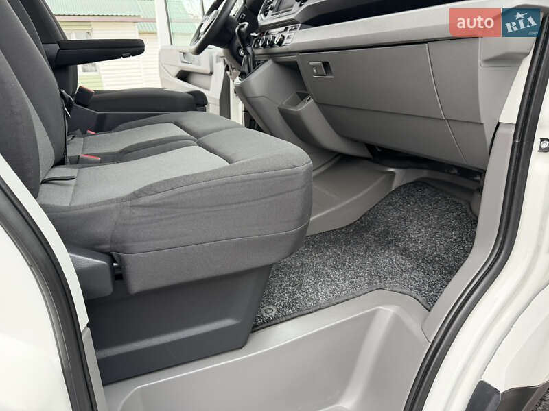 Вантажопасажирський фургон Volkswagen Crafter 2020 в Рівному