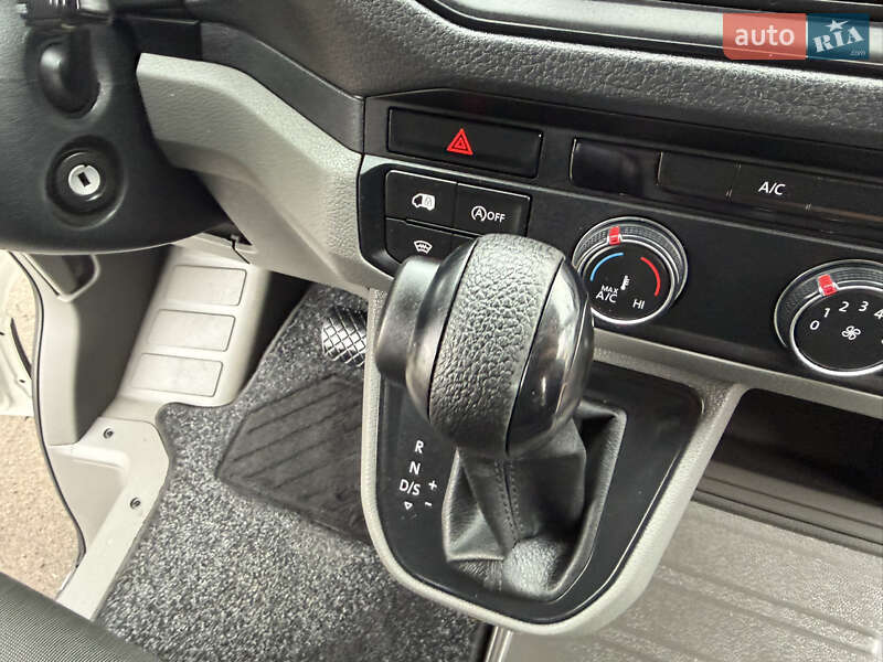 Вантажопасажирський фургон Volkswagen Crafter 2020 в Рівному