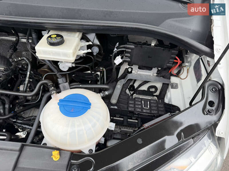 Вантажопасажирський фургон Volkswagen Crafter 2020 в Рівному