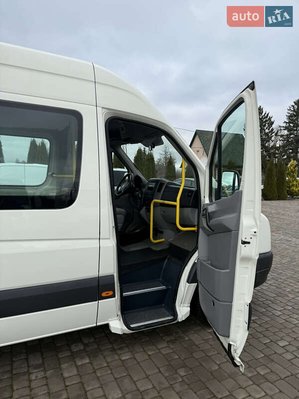 Туристический / Междугородний автобус Volkswagen Crafter 2010 в Староконстантинове