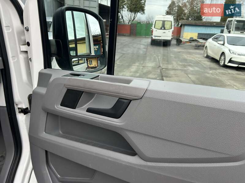 Вантажний фургон Volkswagen Crafter 2018 в Рівному