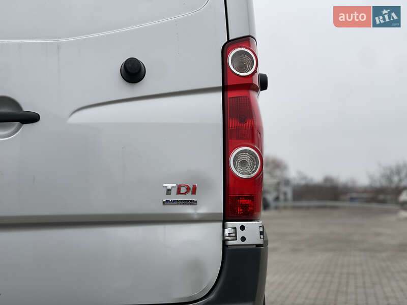 Вантажний фургон Volkswagen Crafter 2016 в Нововолинську