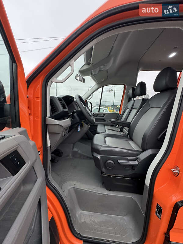 Вантажопасажирський фургон Volkswagen Crafter 2018 в Києві