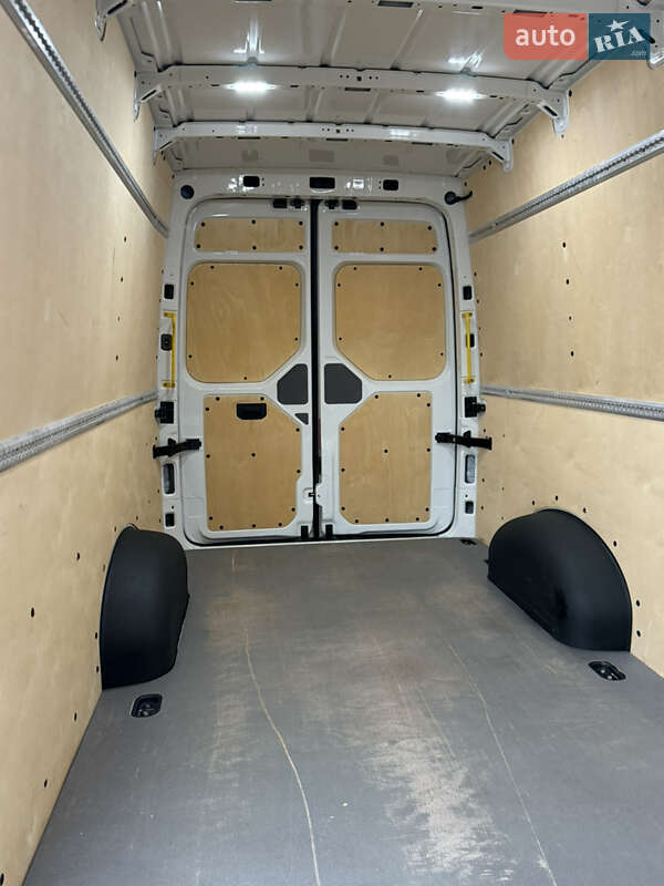 Грузовой фургон Volkswagen Crafter 2021 в Киеве фото 117 Грузовой фургон Volkswagen Crafter 2021 в Киеве