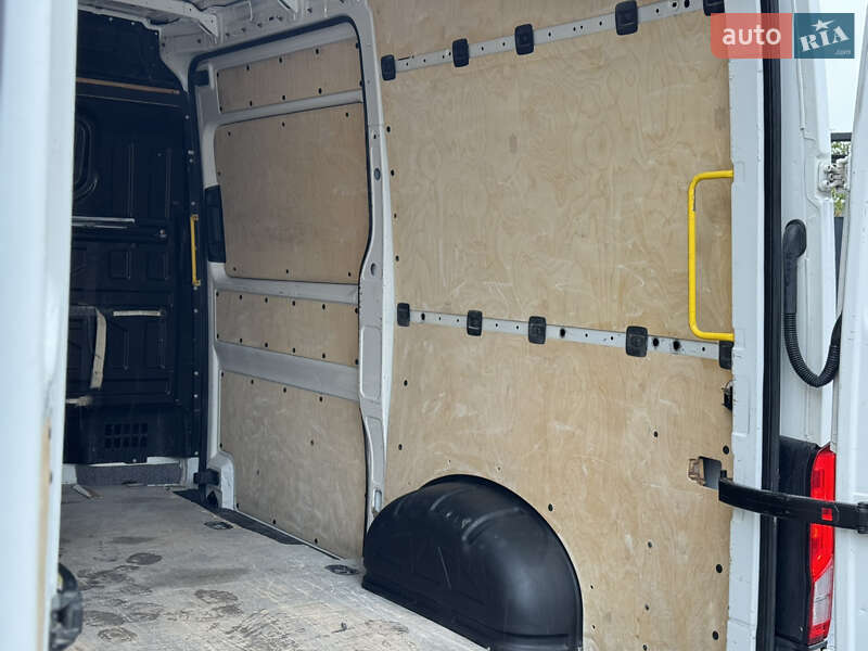 Вантажний фургон Volkswagen Crafter 2018 в Вінниці