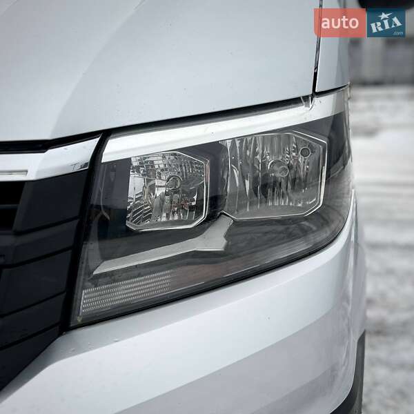 Вантажний фургон Volkswagen Crafter 2018 в Києві