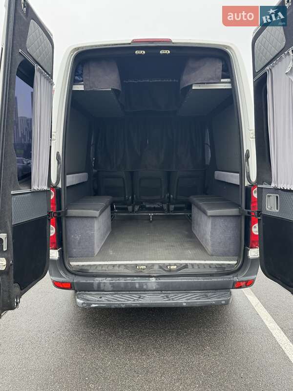 Микроавтобус Volkswagen Crafter 2015 в Киеве