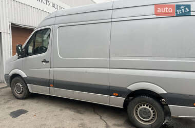 Грузовой фургон Volkswagen Crafter 2011 в Киеве
