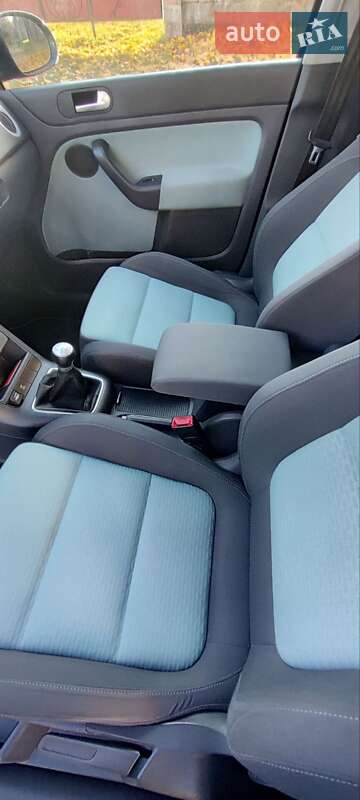 Хэтчбек Volkswagen Cross Golf Plus 2008 в Луцке фото 13 Хэтчбек Volkswagen Cross Golf Plus 2008 в Луцке