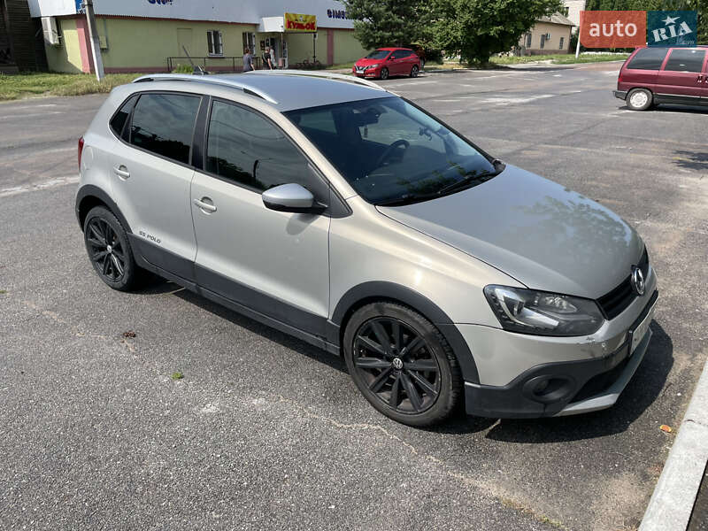 Volkswagen Cross Polo 2011