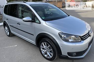 Минивэн Volkswagen Cross Touran 2015 в 