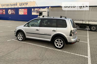 Минивэн Volkswagen Cross Touran 2007 в Нововолынске