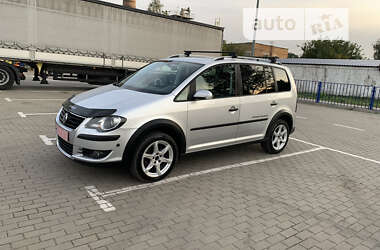 Минивэн Volkswagen Cross Touran 2007 в Нововолынске