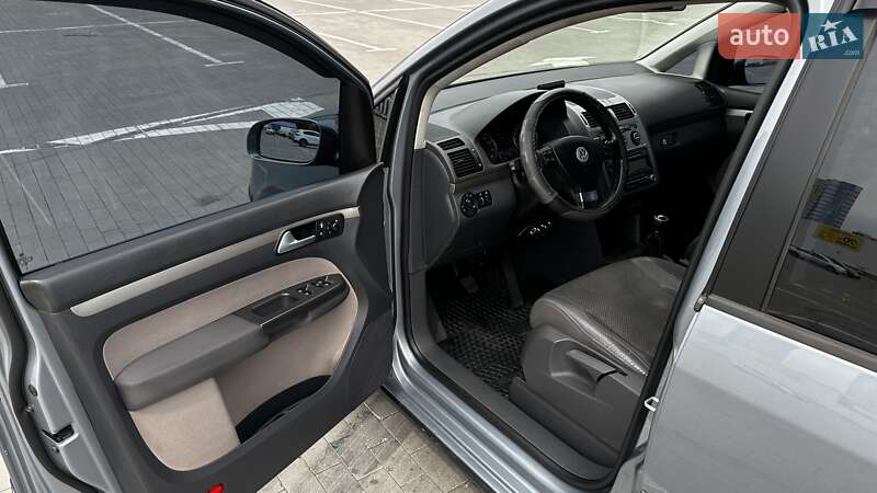 Минивэн Volkswagen Cross Touran 2009 в Одессе фото 13 Минивэн Volkswagen Cross Touran 2009 в Одессе