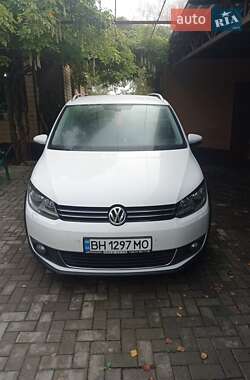 Мінівен Volkswagen Cross Touran 2011 в Кілії