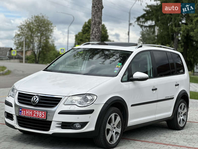 Минивэн Volkswagen Cross Touran 2010 в Староконстантинове