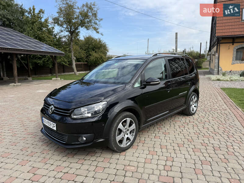 Volkswagen Cross Touran 2010