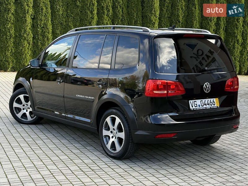 Мінівен Volkswagen Cross Touran 2011 в Самборі