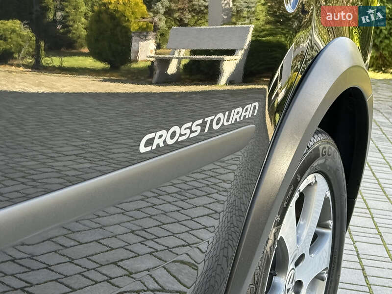 Мінівен Volkswagen Cross Touran 2011 в Самборі