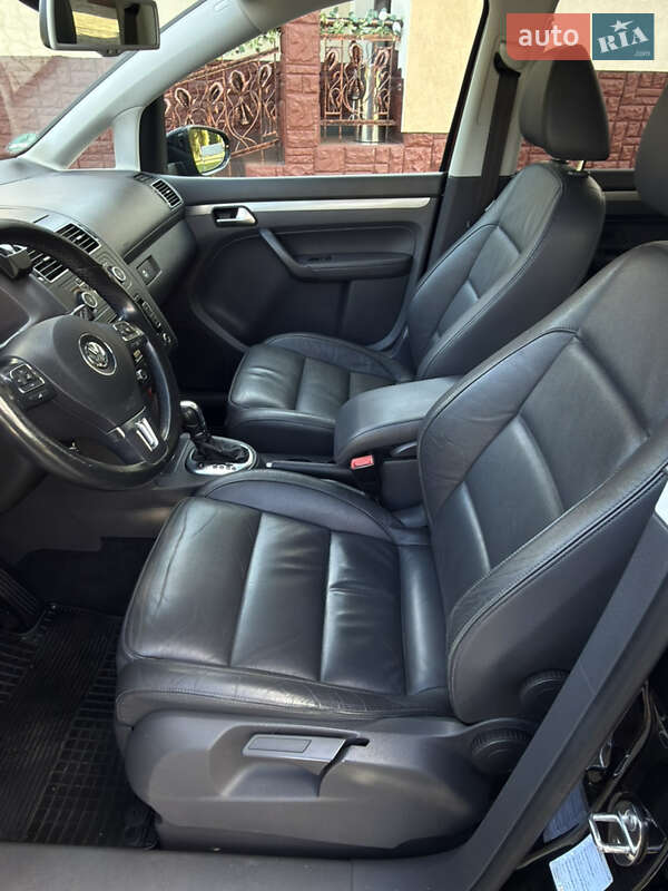 Мінівен Volkswagen Cross Touran 2011 в Самборі