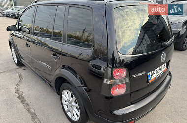 Мінівен Volkswagen Cross Touran 2007 в  фото 20 Мінівен Volkswagen Cross Touran 2007 в