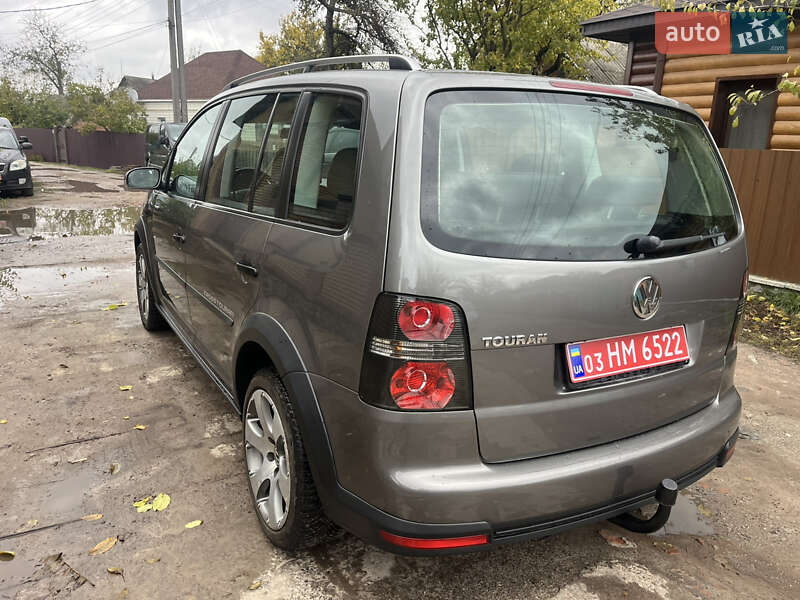 Минивэн Volkswagen Cross Touran 2008 в Ахтырке фото 6 Минивэн Volkswagen Cross Touran 2008 в Ахтырке