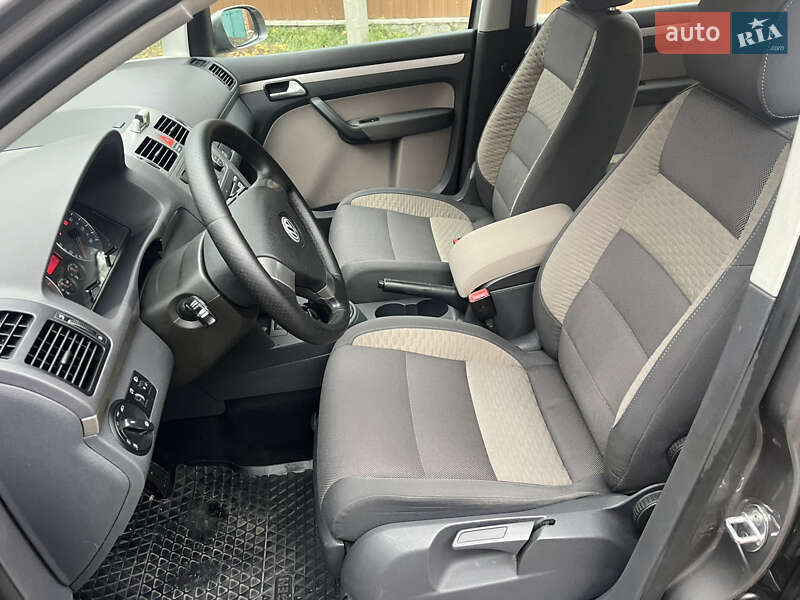 Минивэн Volkswagen Cross Touran 2008 в Ахтырке фото 41 Минивэн Volkswagen Cross Touran 2008 в Ахтырке