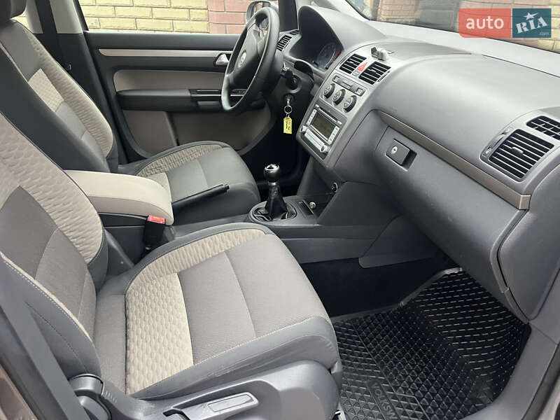 Минивэн Volkswagen Cross Touran 2008 в Ахтырке фото 56 Минивэн Volkswagen Cross Touran 2008 в Ахтырке