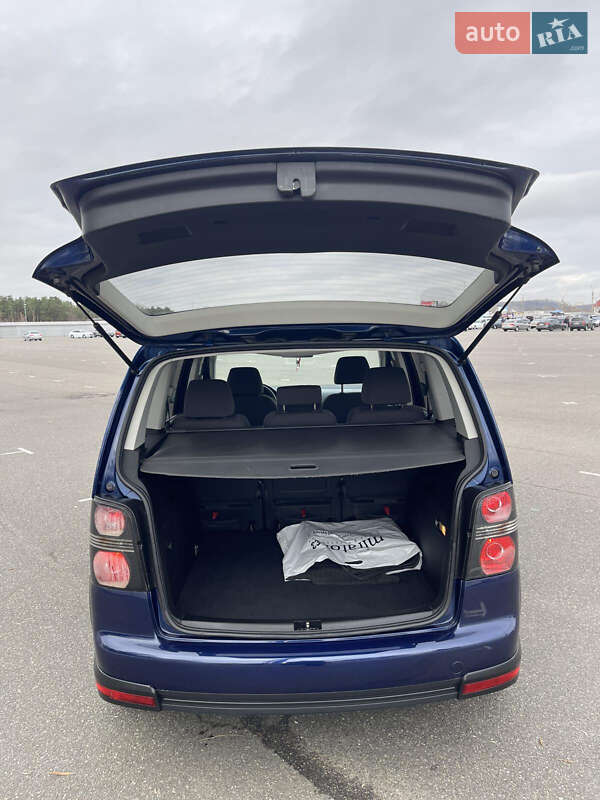 Минивэн Volkswagen Cross Touran 2008 в Киеве