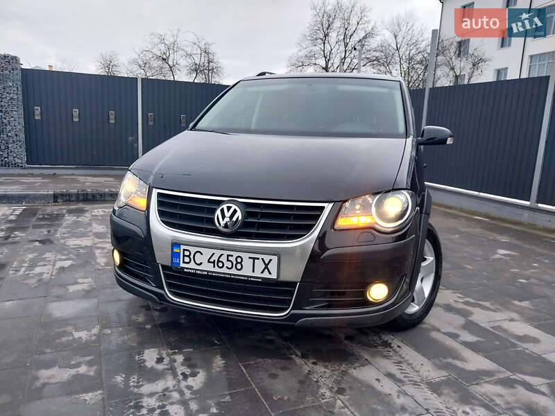 Минивэн Volkswagen Cross Touran 2008 в Самборе