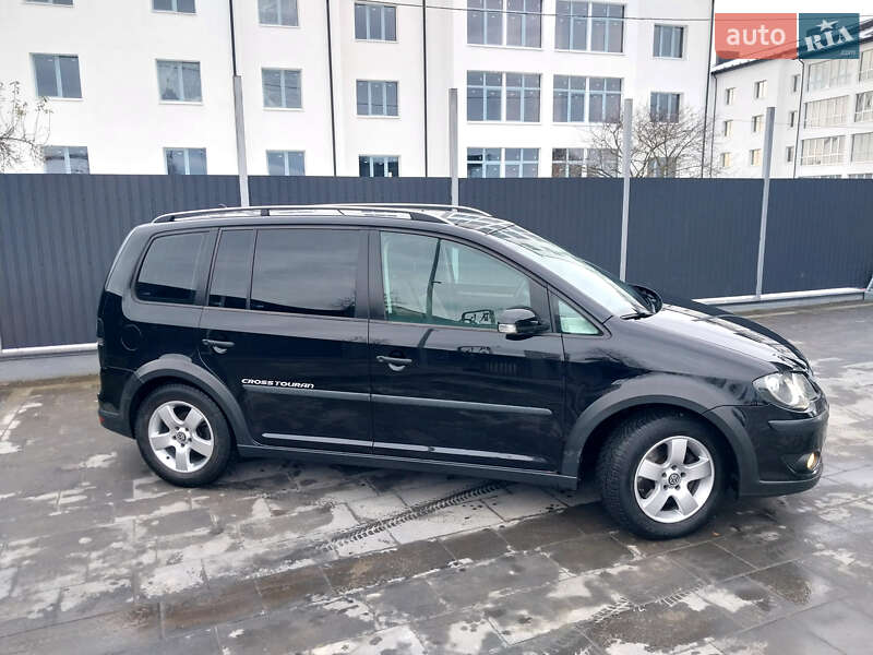 Минивэн Volkswagen Cross Touran 2008 в Самборе