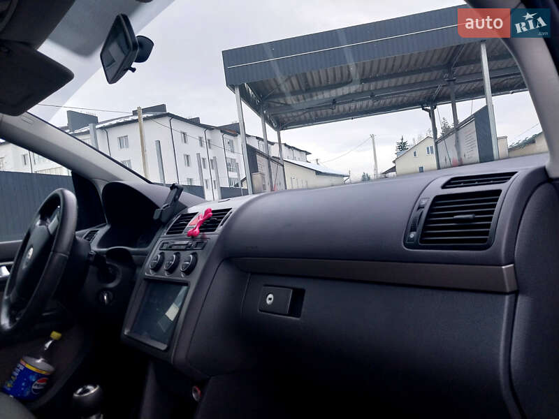 Минивэн Volkswagen Cross Touran 2008 в Самборе