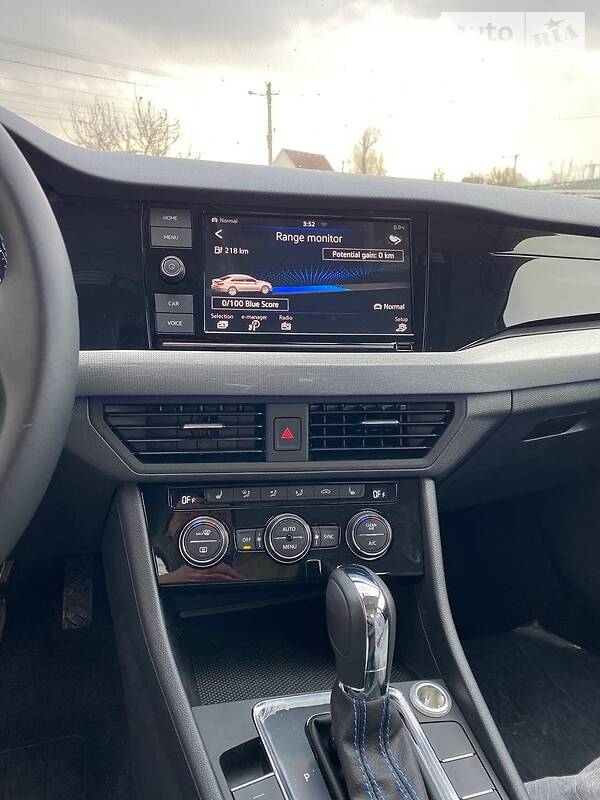 Седан Volkswagen e-Bora 2019 в Борисполе