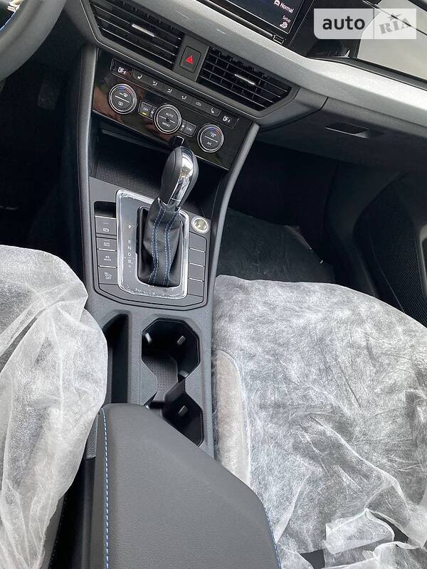 Седан Volkswagen e-Bora 2019 в Борисполе