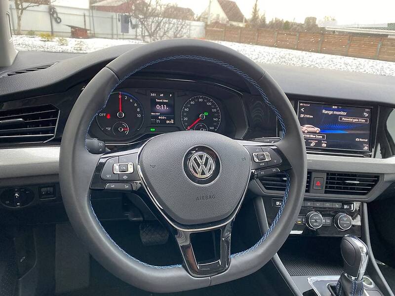 Седан Volkswagen e-Bora 2019 в Борисполе