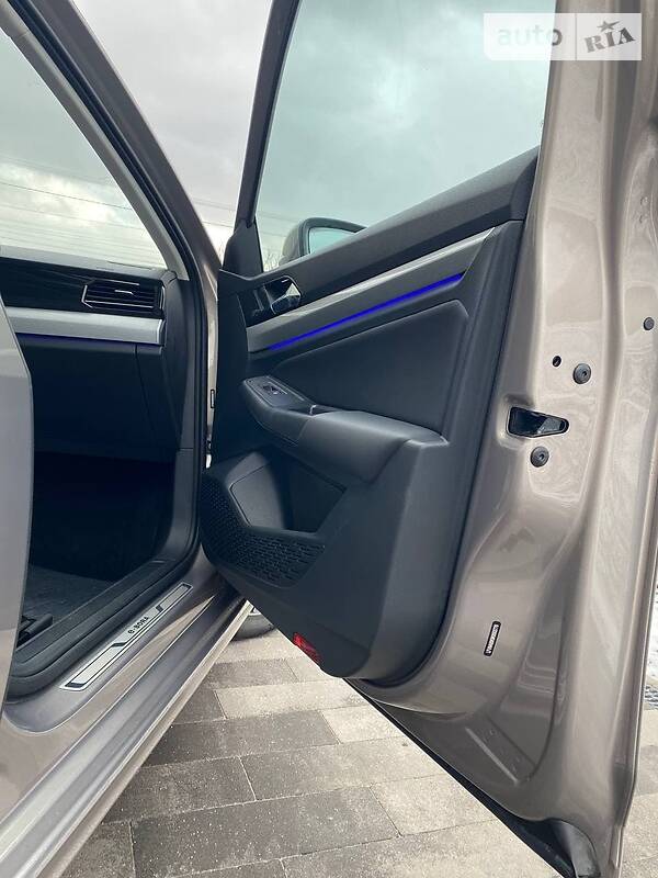 Седан Volkswagen e-Bora 2019 в Борисполе