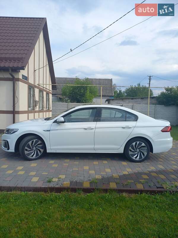 Седан Volkswagen e-Bora 2019 в Дніпрі