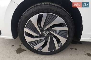 Седан Volkswagen e-Bora 2019 в Полтаві