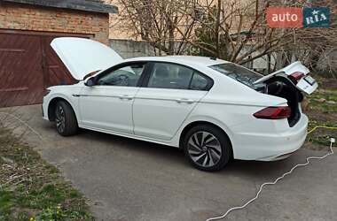 Седан Volkswagen e-Bora 2019 в Полтаві