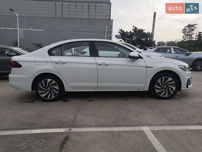 Седан Volkswagen e-Bora 2019 в Полтаві