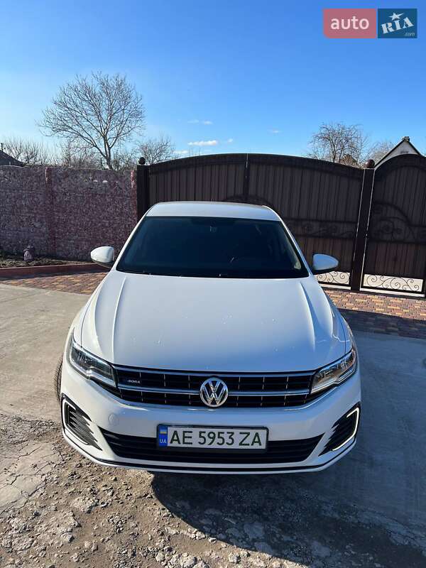 Volkswagen e-Bora 2019