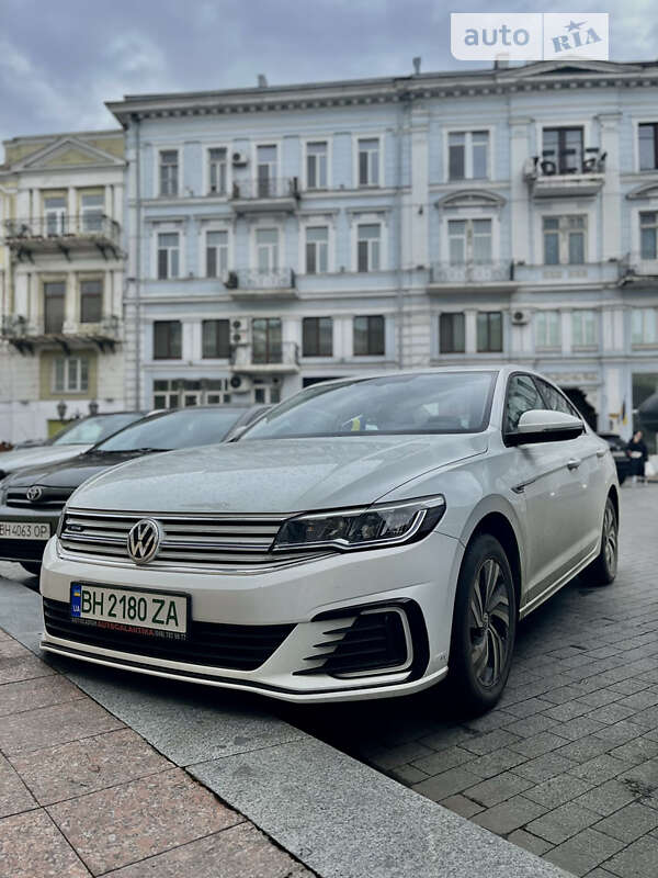 Седан Volkswagen e-Bora 2020 в Одесі