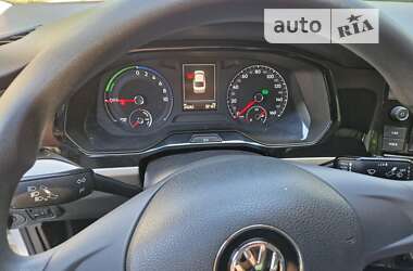 Седан Volkswagen e-Bora 2019 в 