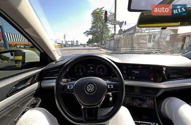 Седан Volkswagen e-Bora 2020 в 