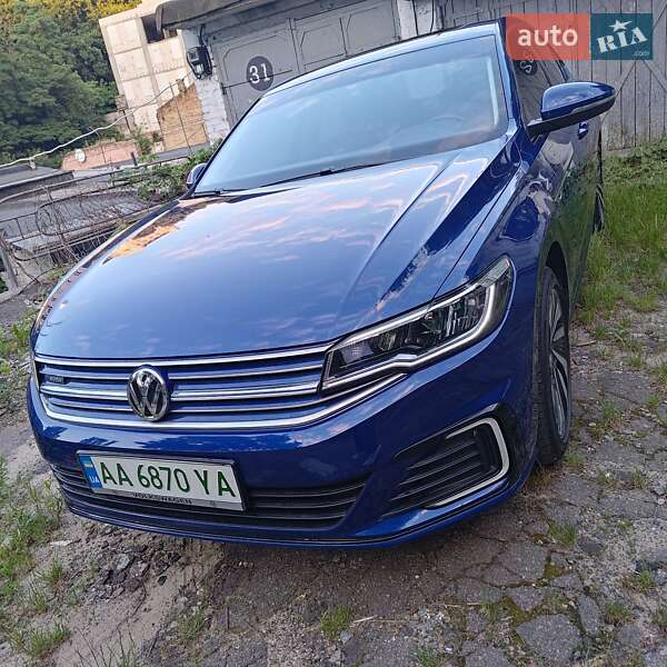 Седан Volkswagen e-Bora 2019 в Києві