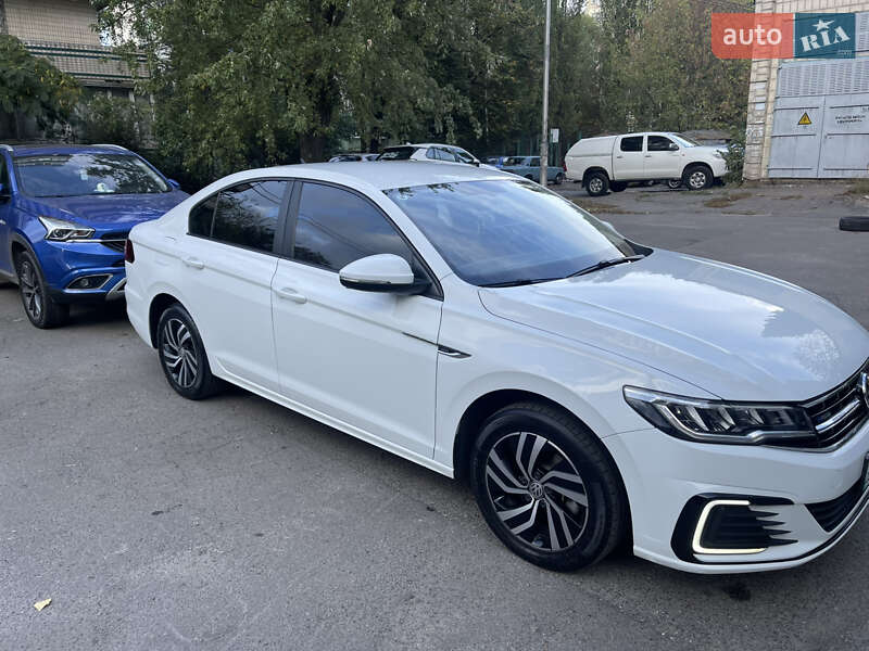 Седан Volkswagen e-Bora 2019 в Києві